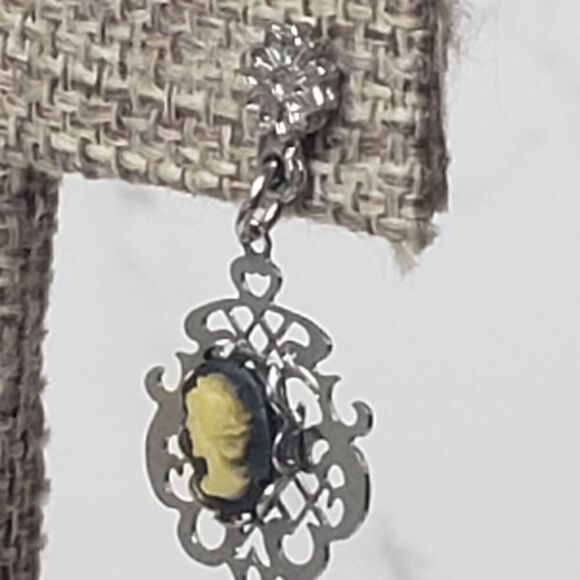 Dainty Whimsical Cameo Pierced Earrings - Picture 3 of 6